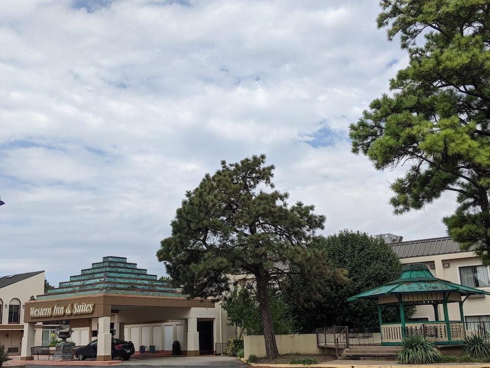 Western Inn And Suites Enid Exterior photo